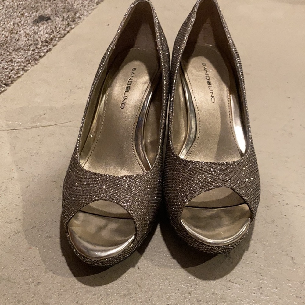 High heels - Picture 2 of 3